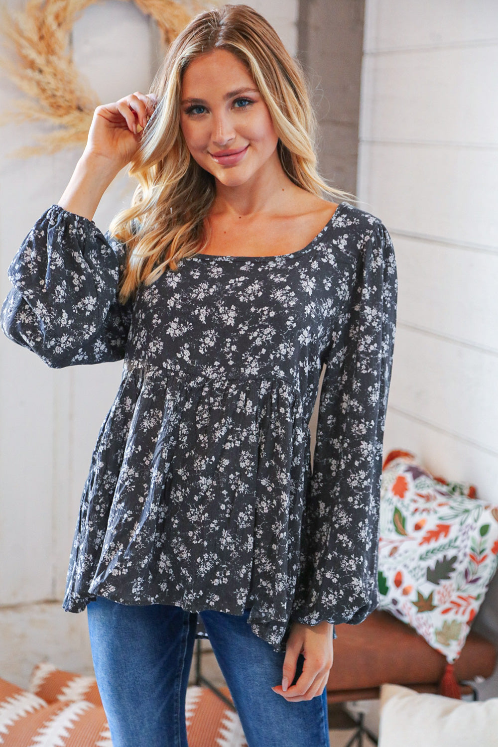 Charcoal Crinkle Floral Lace-Up Woven Bubble Sleeve Top